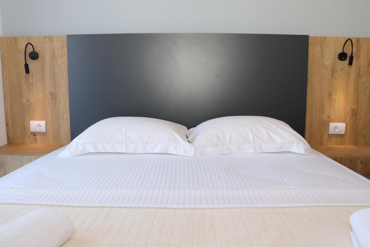 Eagles Apartments & Suites อุลซิน ภายนอก รูปภาพ