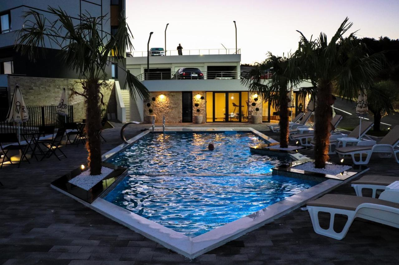 Eagles Apartments & Suites อุลซิน ภายนอก รูปภาพ