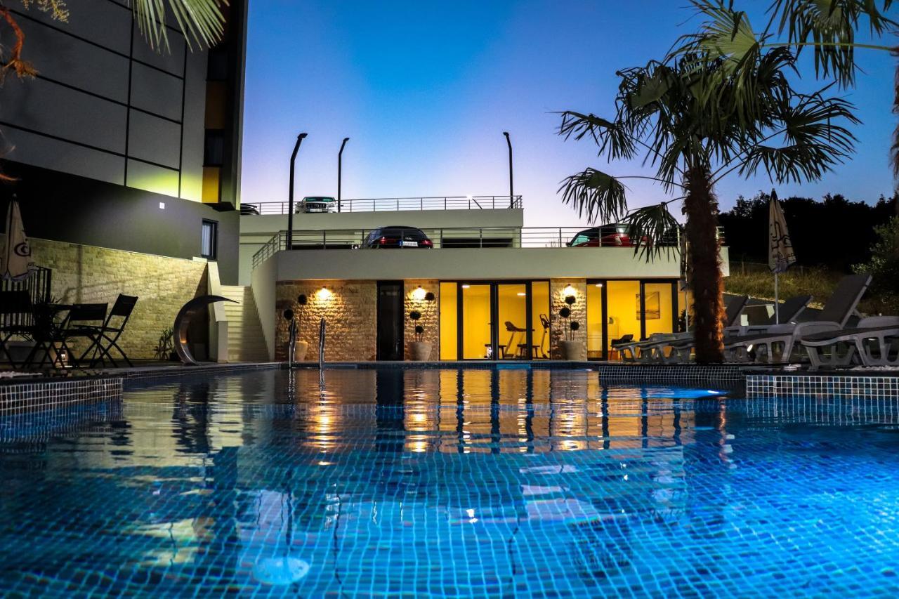 Eagles Apartments & Suites อุลซิน ภายนอก รูปภาพ